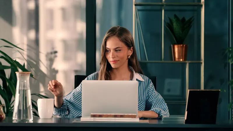 SUWEN | CGI Commercial Film (Horizontal Version) — video poster image